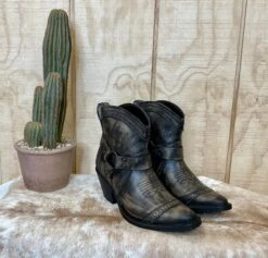 Dan Post Dingo Women's Distressed Black Gummy Bear Ankle Boot DI747B -Dan Post 8E4A716F 8DBF 4D67 92E9 AC994B8D7DC3
