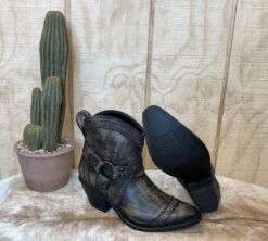 Dan Post Dingo Women's Distressed Black Gummy Bear Ankle Boot DI747B -Dan Post 9779E4CF EC5B 4C77 9FF8 CBA9CEAF79B1 1